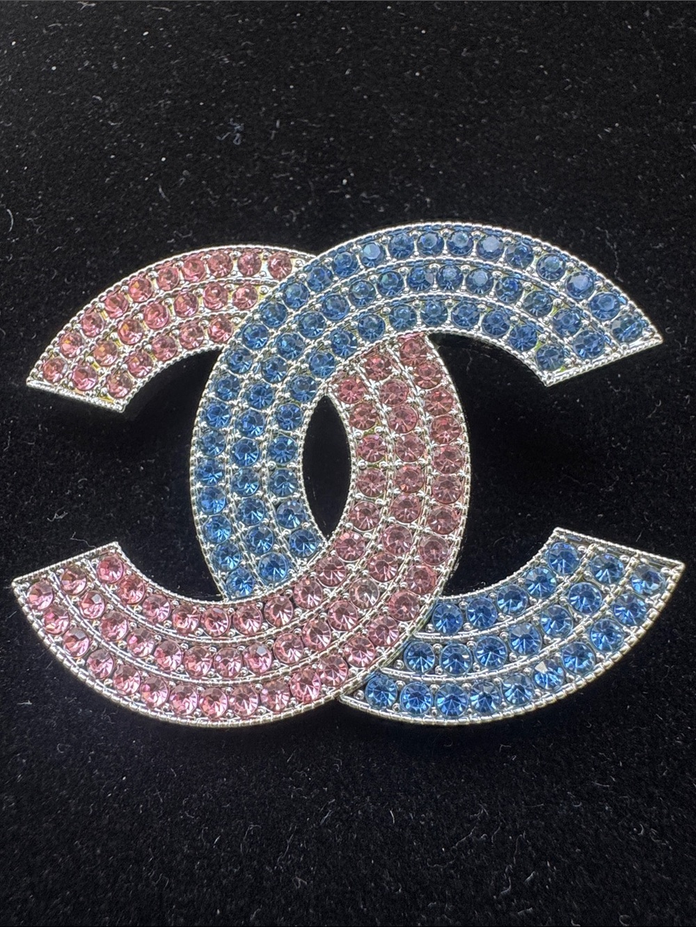 Brooch Interlocking - Picture 2 of 4